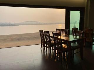 A Hotel Simply - 1