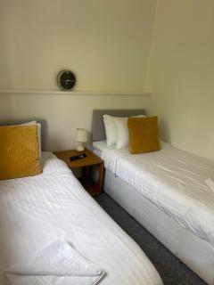 Family Bungalow sleeps 4 - 1