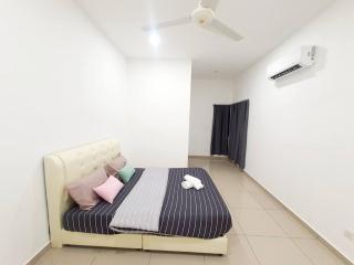JOVIAL COZY&STYLISH 2STORYHOUSE 4ROOM@BMJURU - 1