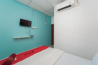 RedDoorz near Universitas YARSI - Jakarta - 9