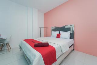 RedDoorz near Universitas YARSI - Jakarta - 4