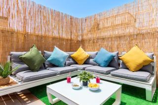 -MalagaSunApts-City Centre Terrace Pool Parking - 5