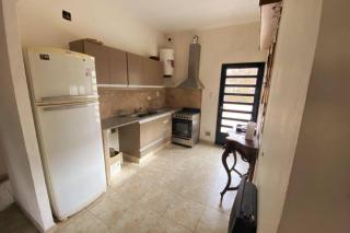 2 dormitorios- Casa en planta alta frente al Parque - 5