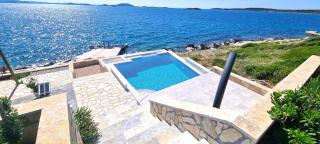 La Isla - Tkon - 4