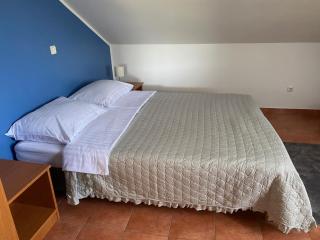 Someplace Apartments - Osobjava - 2