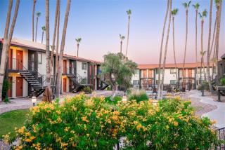 202 Fully Furnished, WiFi Included - Scottsdale - 0