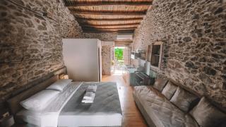 The Cellar Studios - by Avelink - Spata - 8