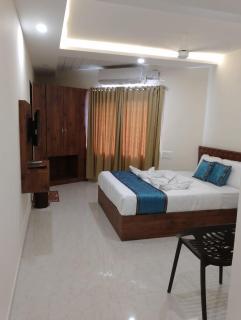 Hotel RAJDHANI - Mangalore - 4