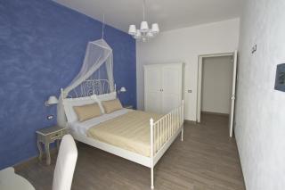 Venustas - Lampedusa - 2