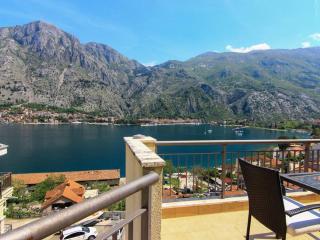 Sea view and pool! Brend new! Vista - Kotor - 8