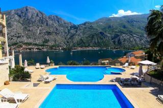 Sea view and pool! Brend new! Vista - Kotor - 7
