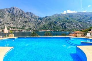 Sea view and pool! Brend new! Vista - Kotor - 1
