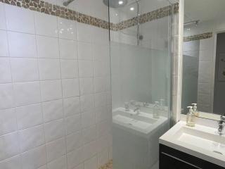 Cap Esterel : 2 pièces jardin, accès piscines - FR-1-504-567 - 1