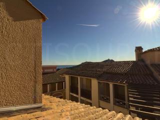 Duplex 3 pièces avec terrasse, solarium, piscine et parking - FR-1-504-418 - Saint-Raphaël - 2