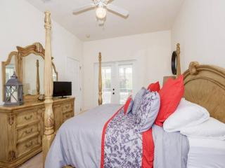 Especiale WOW 4BD Gorgeous Pool Home in Gated Com - 1