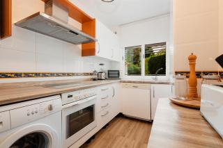 Holiday apartment in first line beach complex in Urbanization Pueblo Mediterráneo, Marbella - Marbella - 6