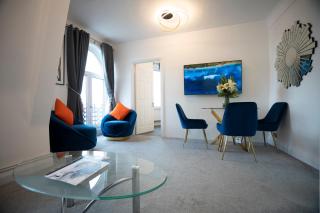 Bryanston Apartments - 1