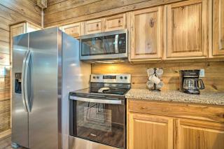 Sutton Ridge Cabin Rental Hot Tub and Swing Set! - Broken Bow - 1