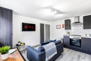 Luxury Apartment just minutes from Leeds City Centre & Uni - 0