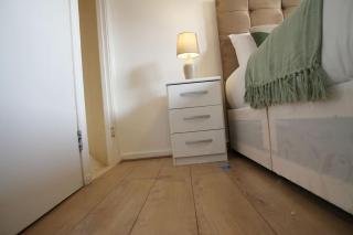 Ensuite With Kitchen Modern Large double-bed room in Zone 2 - Londra - 5