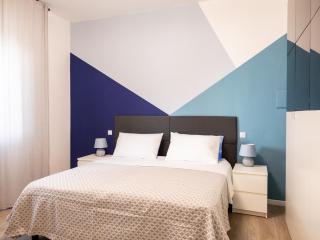 Como Cozy Garden Apartment AC Self Check in Near the Lake - 2