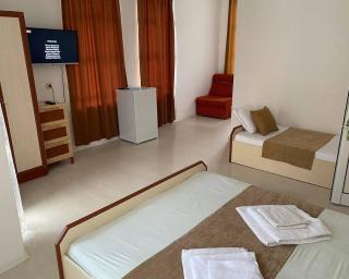 Хотел CANAVAN'S - beach in 2 minutes, free parking and WiFi - 3