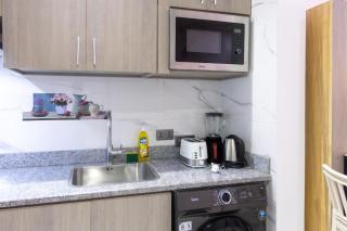 Elegant Studio Apartment, East Airport - Accra - 8