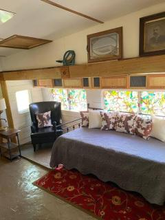 Cabin 2 - steps from the river! - Huntsville - 8