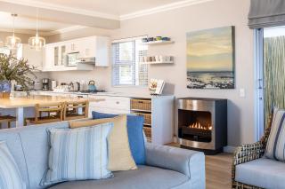 Seapearl Oceanfront Villa and Cottage - Hermanus - 3