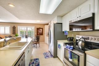 Near Busch Gardens Sunny Florida Retreat with Pool! - Palm Harbor - 3