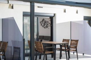 Arroyo Suites Kalamitsi - 1