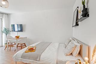 Close to Lake & Balcony 1 BDR Wollishofen Self Check In - Zurich - 7