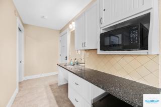 Gold Coast Inn ⁀➷ Breathtaking Sunsets ➠ Corner Lake View Room ➠ 308 - 6