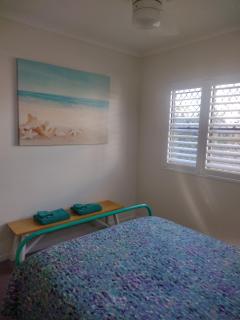 Ocean Breeze Apartments - Hervey Bay - 4