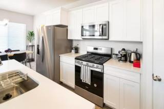 NEW 4-bed 4-bath Stylish House with Mountain View and 2 garages - 5