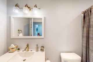 The Jewel of Elkhart, Lower Unit - Elkhart - 5