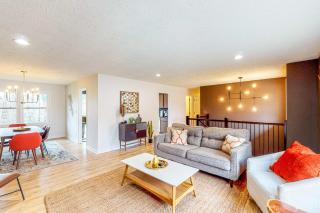 Bloomington Beauty 3 Mi to Kirkwood Street - 5