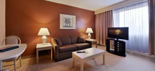 Ottawa Embassy Hotel & Suites - 9