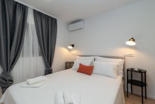 Apartments by the sea Trogir - 21588 - Trogir - 1