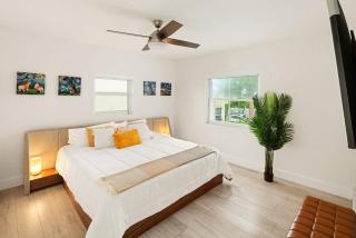 Oasis Vista Miami Luxury Villa! 10 min from Beach, Private GYM, Top Location! - 1
