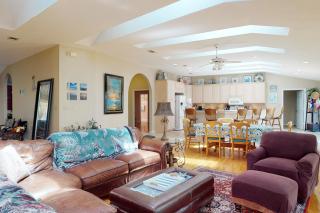 The Bay House - Freeport - 7