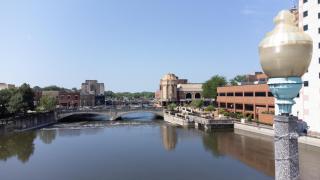 HomeTowne Studios by Red Roof and Conference Center Chicago - N Aurora Naperville - North Aurora - 2