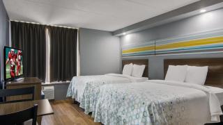 HomeTowne Studios by Red Roof and Conference Center Chicago - N Aurora Naperville - North Aurora - 0
