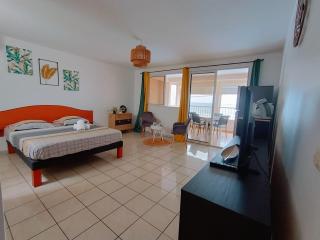 Cibuqueira numéro 5, Appartement en centre ville,vue sur mer, plage à pied - Le Moule - 1