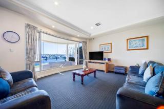 Marina Waterfront Townhouse on Monterey Drive - 7
