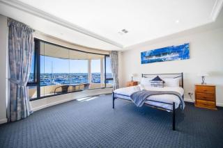 Marina Waterfront Townhouse on Monterey Drive - 3