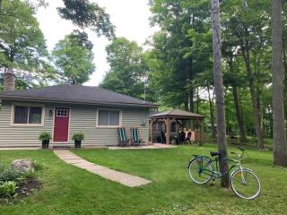 Woodsandwaves Cottage Retreat - Port Colborne - 0