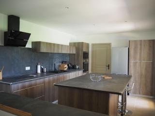 Pretty modern holiday home with pool and views of the vineyards, Domazan - Domazan - 2