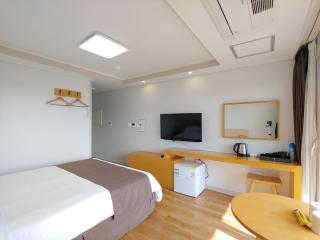 Jeju Lavender Hotel - Seogwipo - 2