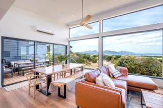 Coast Beachfront Retreat - Dolphin Sands - 0